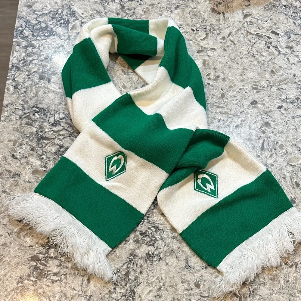 Green and White Striped Werder Bremen Scarf Block Stripes Scarf with Emblem